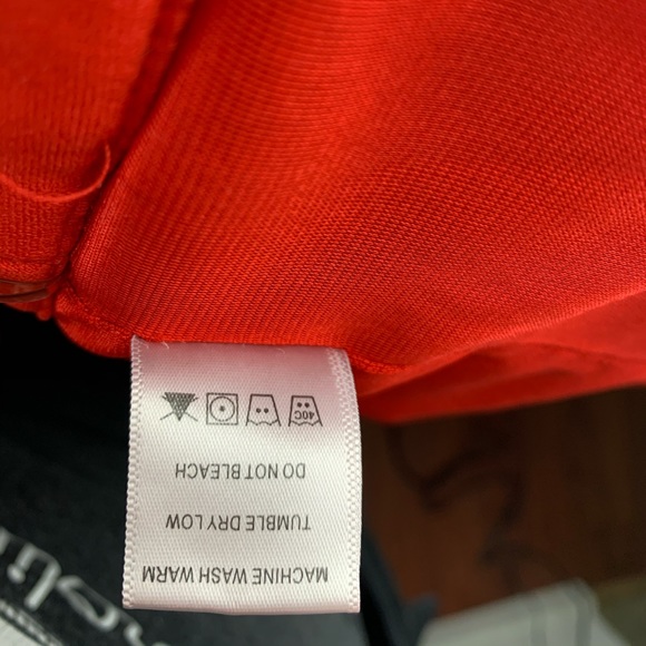 Red Ruffle shorts - Picture 4 of 5